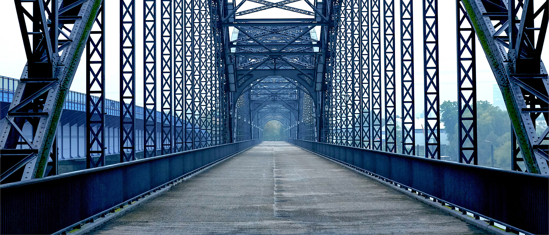 Brücke aus Stahl